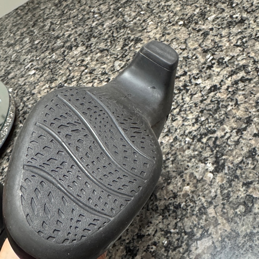 Easy Spirit leather Black Ankle Booties New 7.5W - Picture 7 of 10